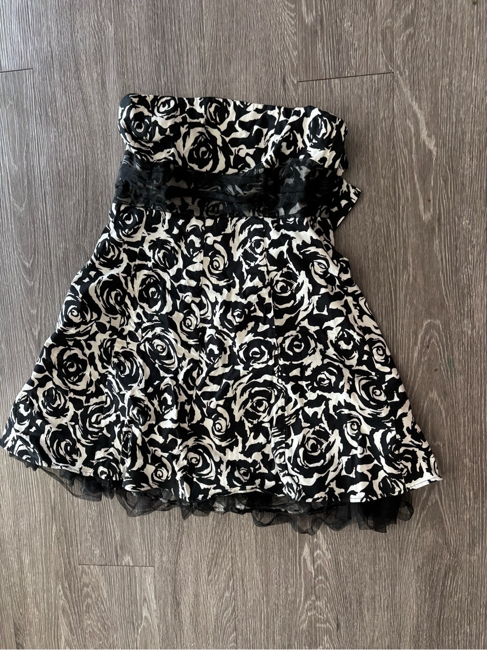 %97 cotton Strapless Black and White Floral Mini Dress